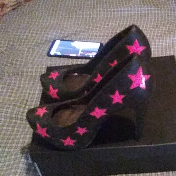 Women heels - Picture 1 of 3